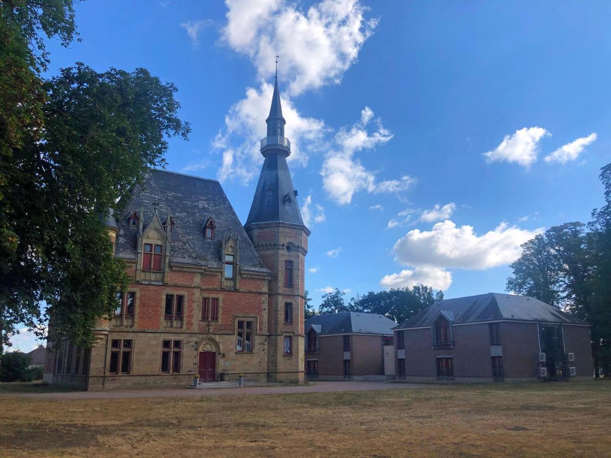 Château de Petit Bois Cosne-d'Allier Exterior foto